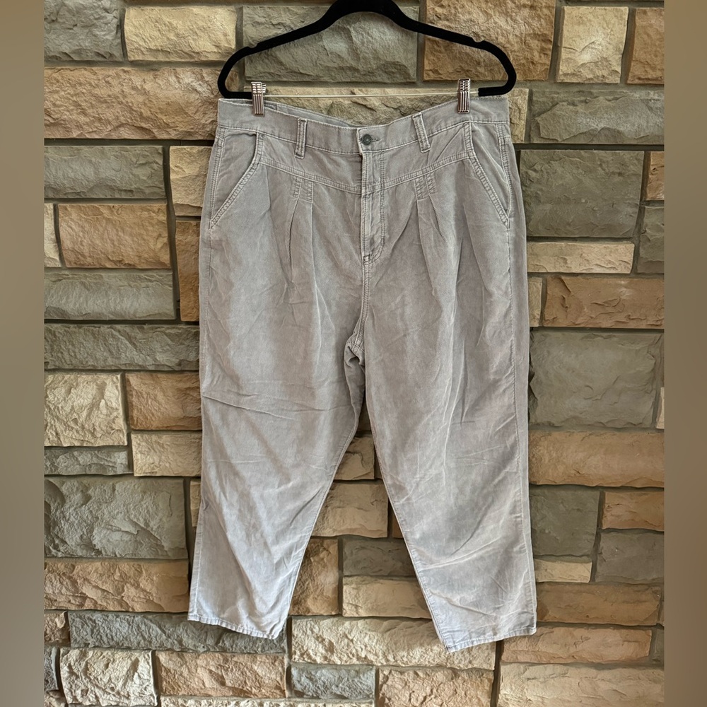 AMERICAN EAGLE CORDUROY PANTS
